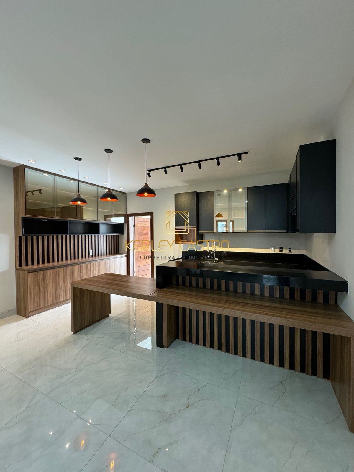 VENDO LINDA CASA DUPLEX NO BAIRRO JARDIM ARIZONA 